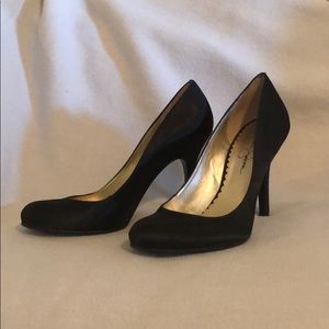 Jessica Simpson black satin pump size 7.5
